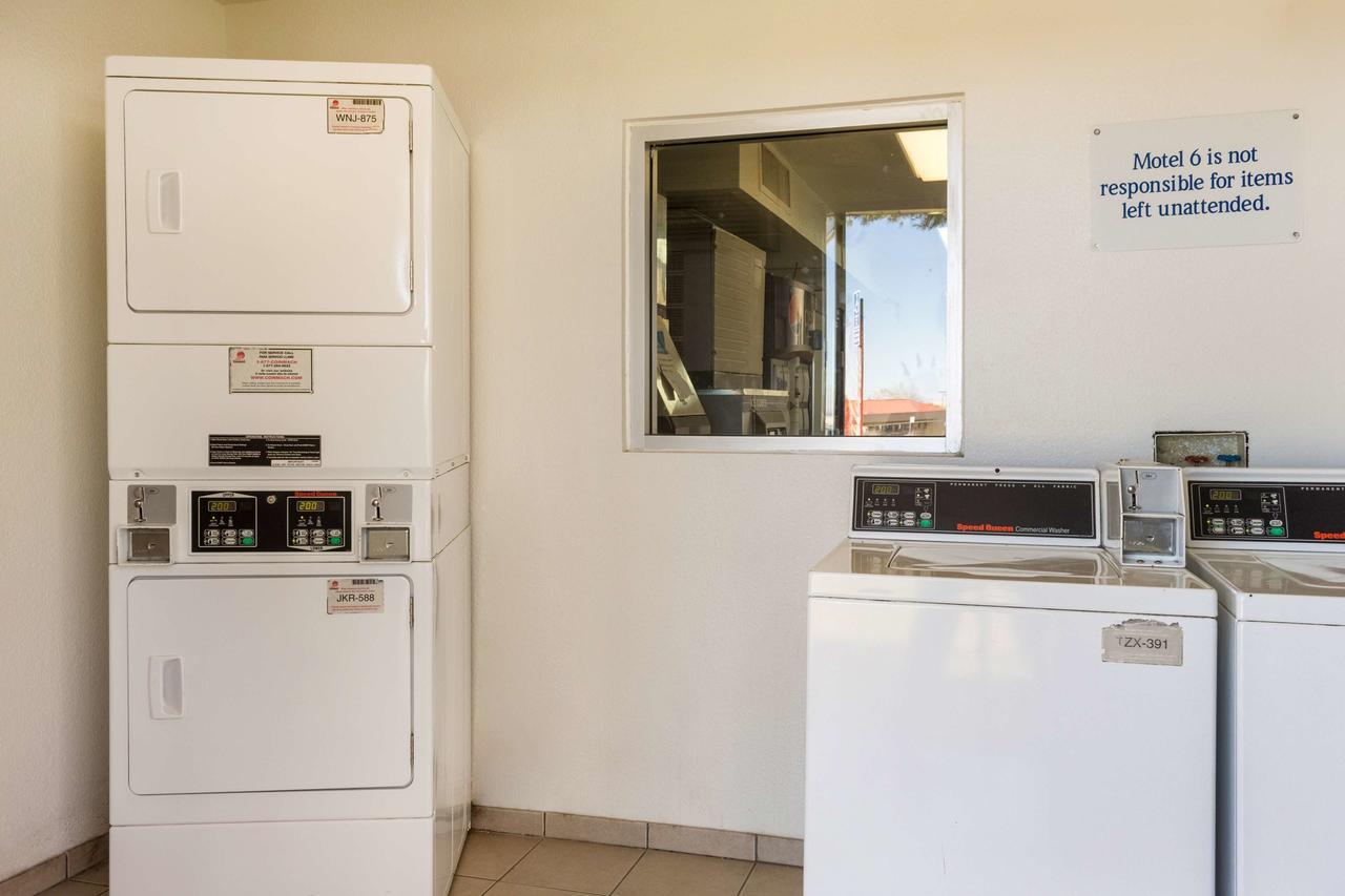 Motel 6-Mojave, Ca Екстер'єр фото