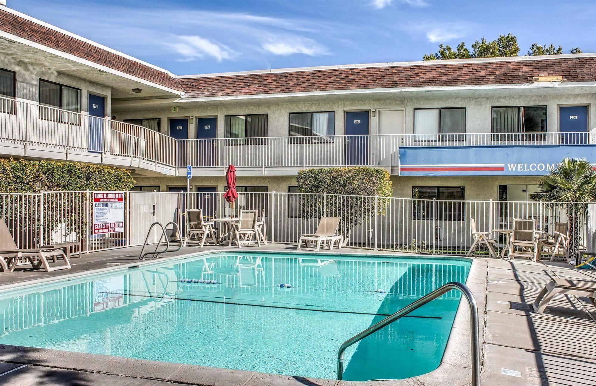Motel 6-Mojave, Ca Екстер'єр фото